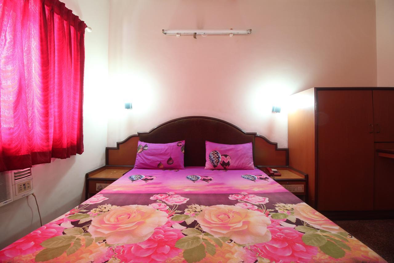 Soubhagya Inn Silvassa Ngoại thất bức ảnh