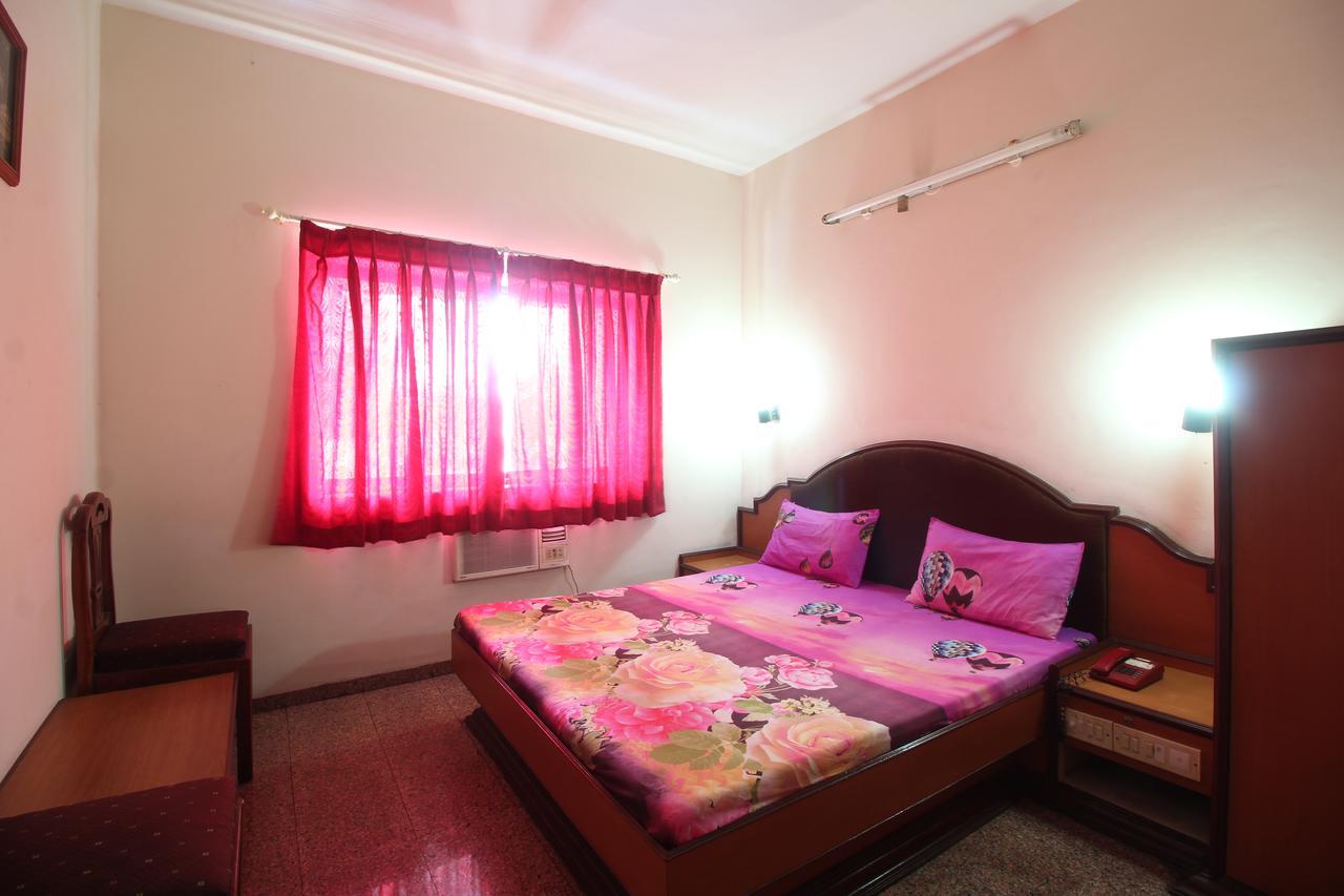 Soubhagya Inn Silvassa Ngoại thất bức ảnh