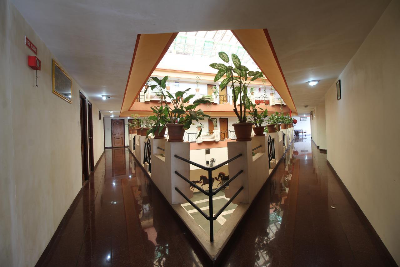 Soubhagya Inn Silvassa Ngoại thất bức ảnh