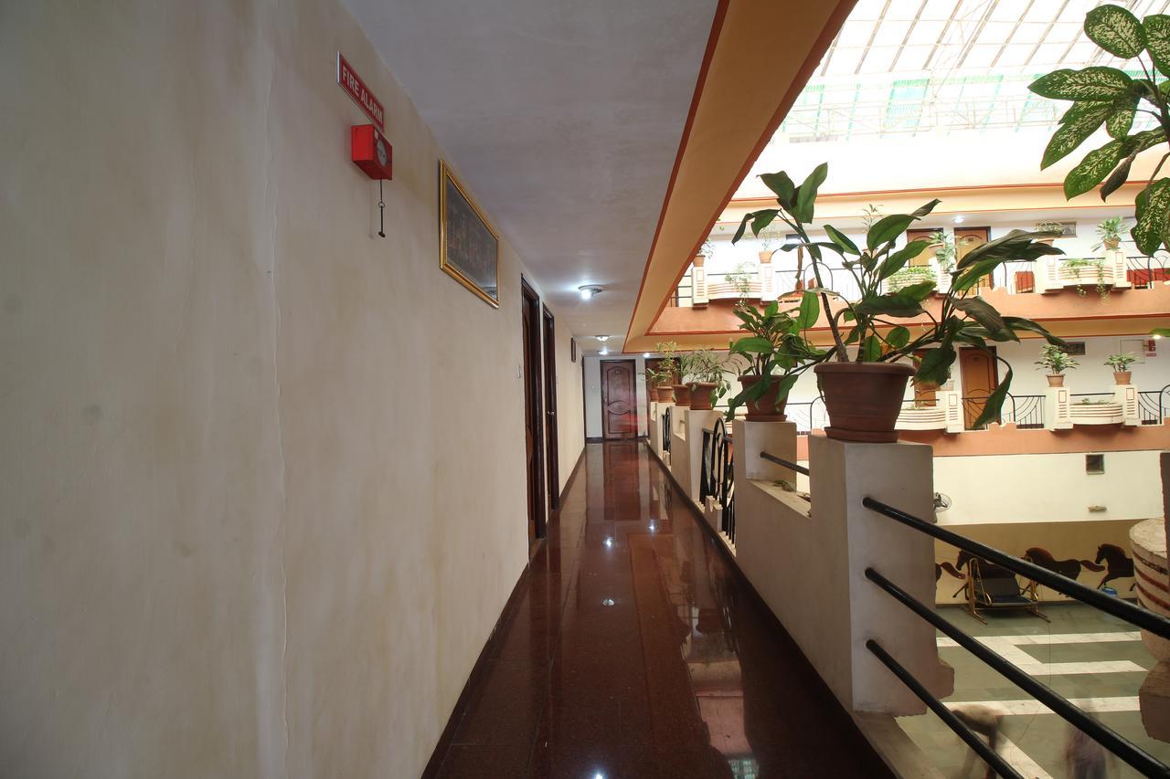 Soubhagya Inn Silvassa Ngoại thất bức ảnh