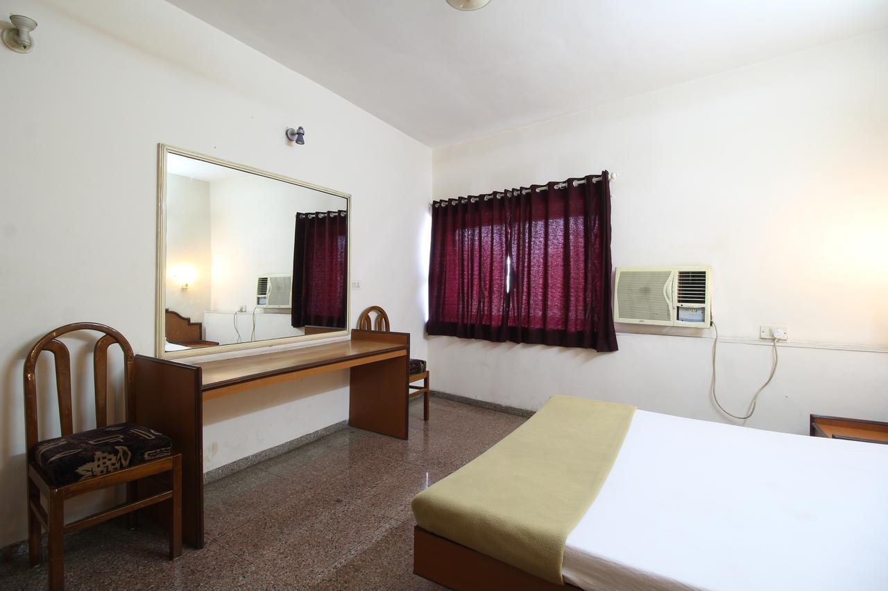 Soubhagya Inn Silvassa Ngoại thất bức ảnh
