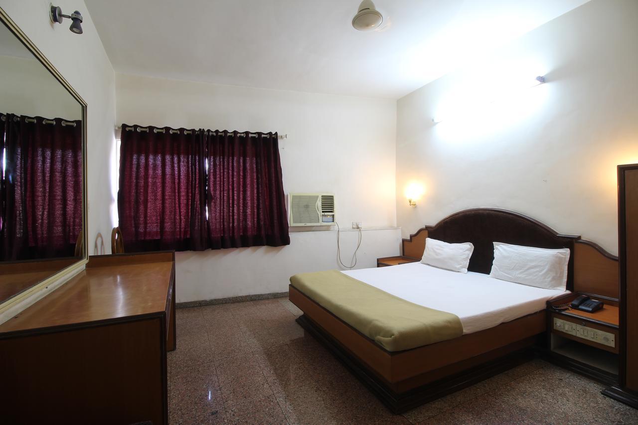 Soubhagya Inn Silvassa Ngoại thất bức ảnh