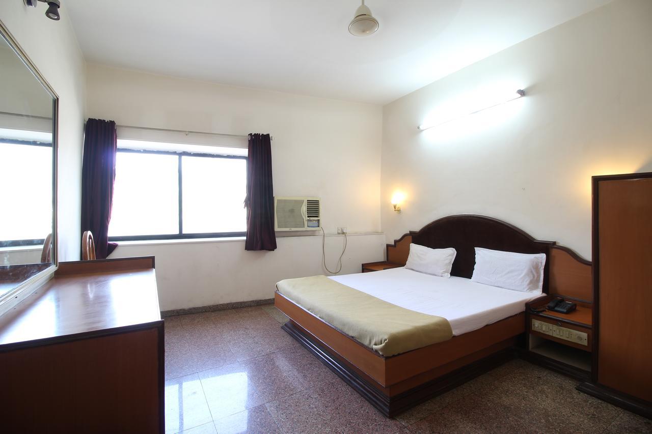 Soubhagya Inn Silvassa Ngoại thất bức ảnh